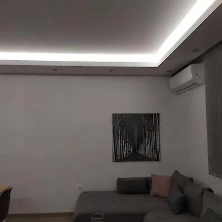 Anchors Aweigh 4-apartment Next To The Sea *