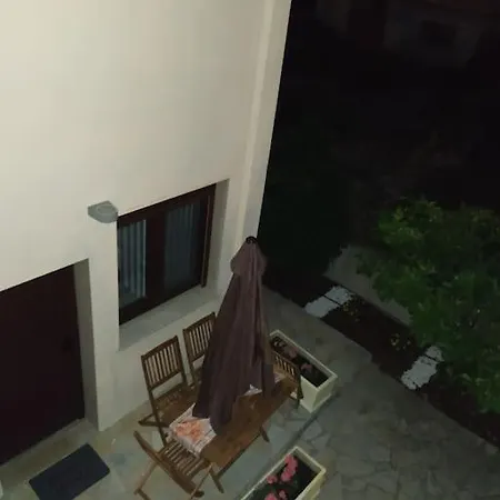Apartmán Anchors Aweigh 4-apartment Next To The Sea