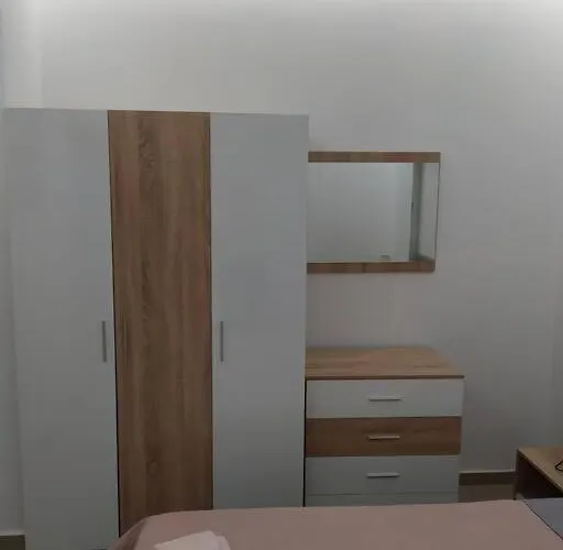 Anchors Aweigh 4-apartment Next To The Sea Nea Skioni